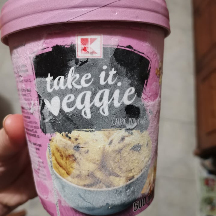 photo of Kaufland Take it Veggie Banana Nuts Ice Cream shared by @penny10 on  26 Mar 2022 - review