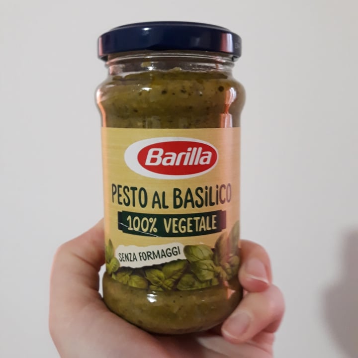 review photo of Barilla Pesto Basilico Vegan shared by @monikavegan on 29 Dec 2021 - review