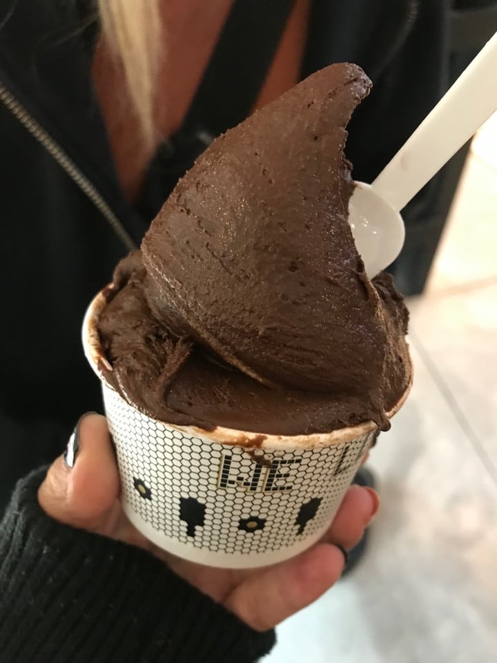 photo of Lucciano´s Palermo Soho Helado De Chocolate Amargo Vegano shared by @candelariex on  22 Feb 2020 - review