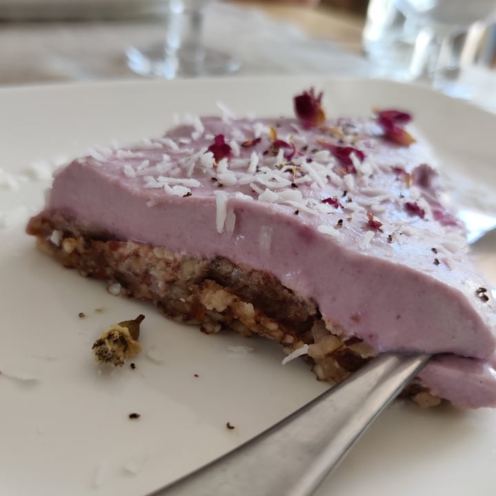 review photo of Happy Green Food Torta Crudista shared by @vegangio on 23 Aug 2022 - review