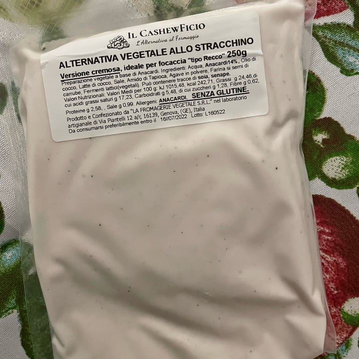 review photo of Il CashewFicio Alternativa vegetale allo stracchino shared by @elenharley on 19 Jun 2022 - review