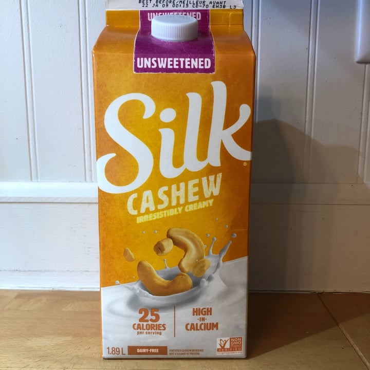 photo of Silk Cashew milk unsweetened shared by @ethicalehme on  29 Dec 2021 - review