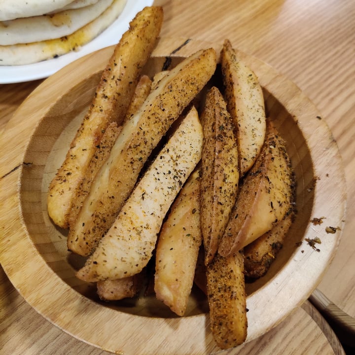 review photo of Pita Bakery Pita Chips shared by @lazula14 on 01 May 2021 - review