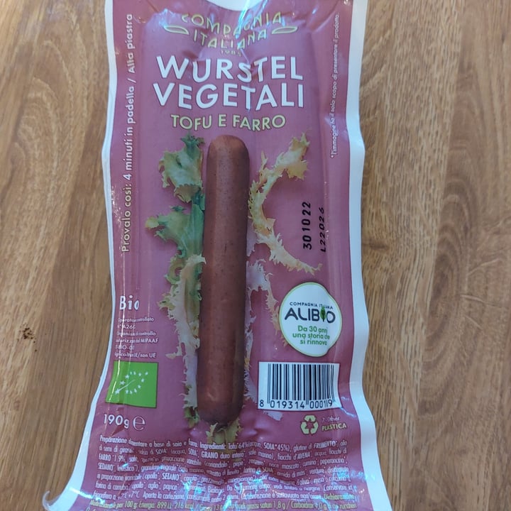 photo of Compagnia Italiana wurstel vegetali tofu e farro shared by @elis93 on  25 Aug 2022 - review