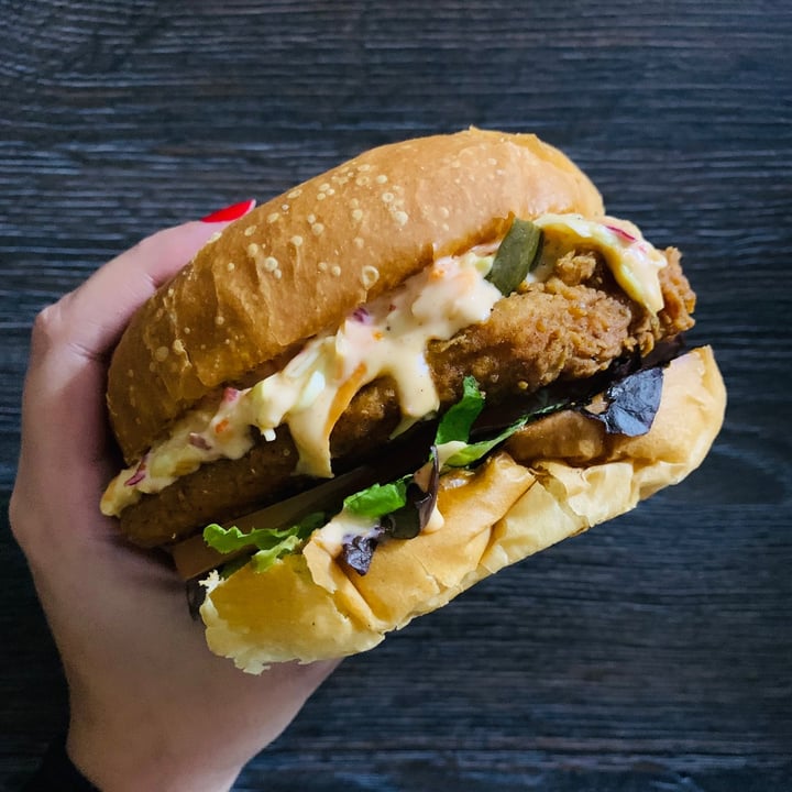 photo of The Vegan Chef, Craighall Crispy Chickn Burger shared by @annika-m on  25 Jul 2021 - review