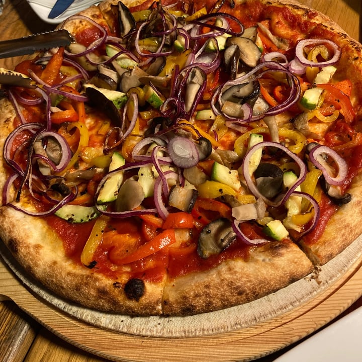 photo of Grill House by Capo Group Vegan Pizza shared by @lozwong on  01 Jan 2022 - review