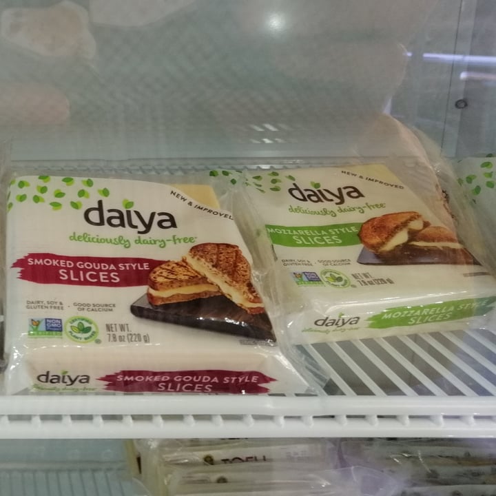 photo of Daiya Mozzarella Style Slices shared by @mayu110 on  14 Feb 2022 - review