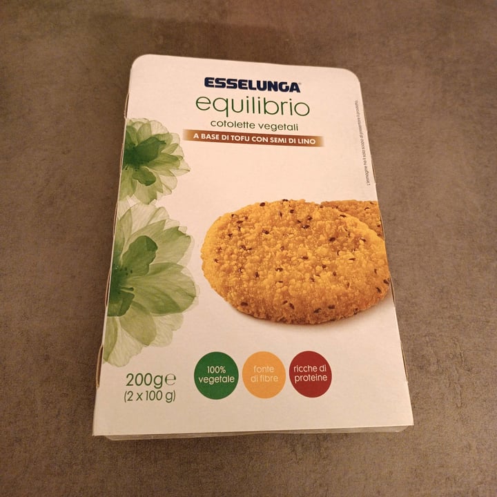 photo of Esselunga Cotoletta vegetale a base di tofu con semi di lino shared by @alessia296 on  18 Mar 2022 - review