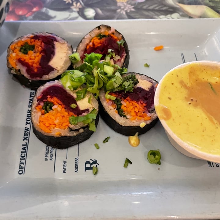 photo of Le Botaniste sushi shared by @izoldat on  29 Jul 2022 - review