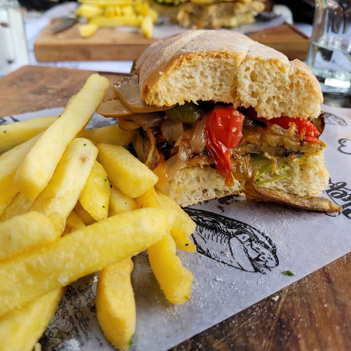 review photo of Prosit Bierhaus Sánguche Vegano shared by @jorjac on 12 Oct 2021 - review