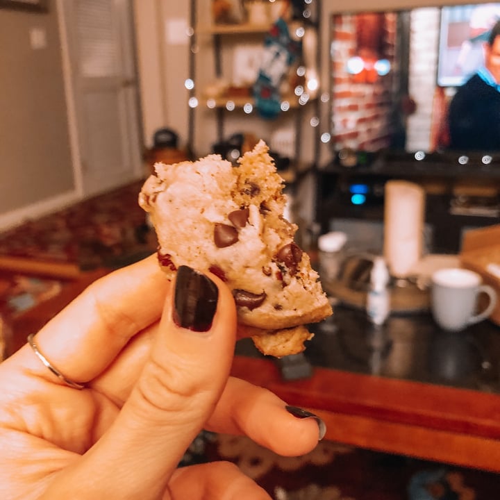 review photo of Enjoy Life Semi-Sweet Chocolate Mini Chips shared by @giishet on 06 Dec 2020 - review
