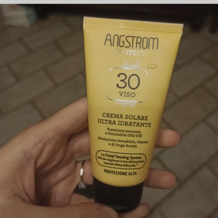 photo of Angstrom Crema solare Ultra Idratante SPF30 shared by @sofiapguardea on  01 Apr 2022 - review