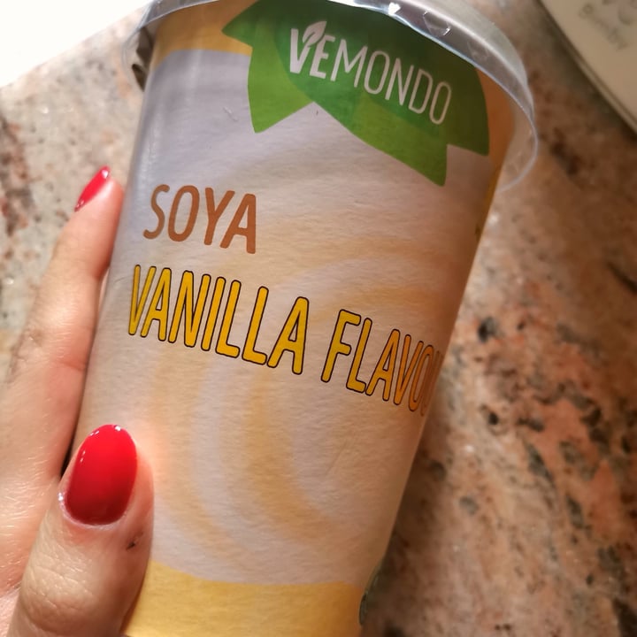 photo of Vemondo Yogurt vanilla flavour shared by @margheritaa on  04 Nov 2022 - review