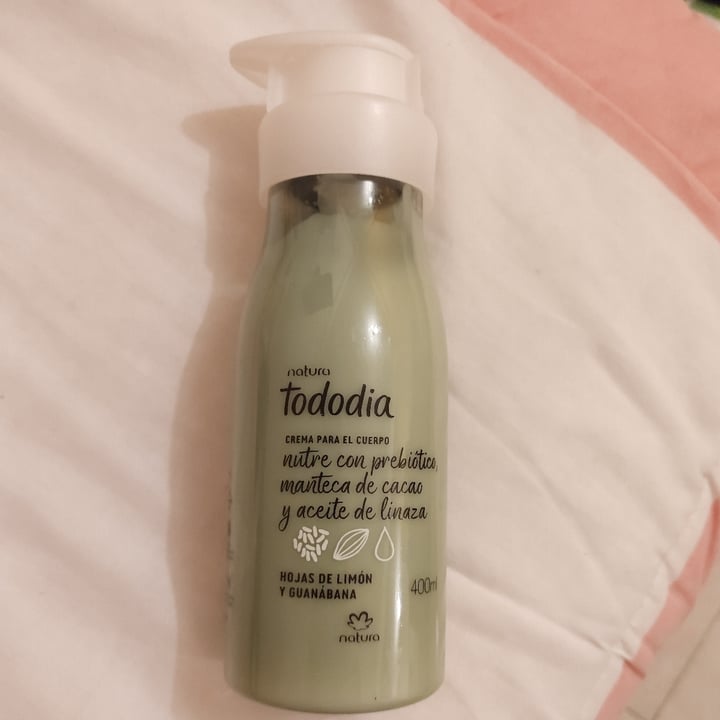 photo of Natura crema corporal hojas de limón y guanábana shared by @lupita17 on  23 Sep 2022 - review