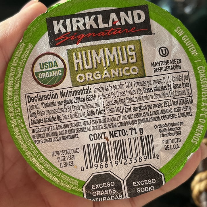 photo of Kirkland Signature Organic Hummus shared by @lizmunoz7211 on  22 Jan 2022 - review