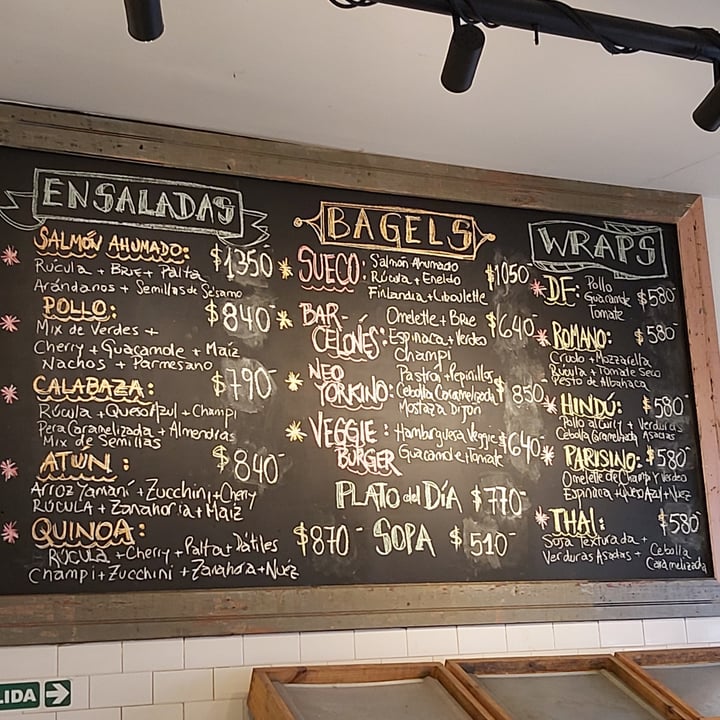 review photo of Petit Green Juicery - Natural Deli Wrap Thai shared by @valenbetchakian on 14 Sep 2022 - review