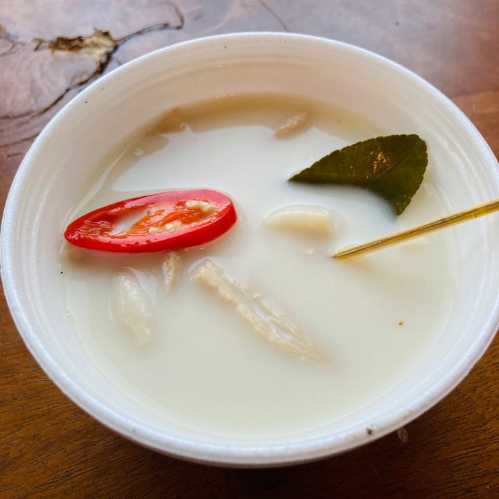 photo of Puti Vegan Cafe Vegan chicken and mushroom Tom Kha soup shared by @katelouisepowell on  26 Aug 2021 - review