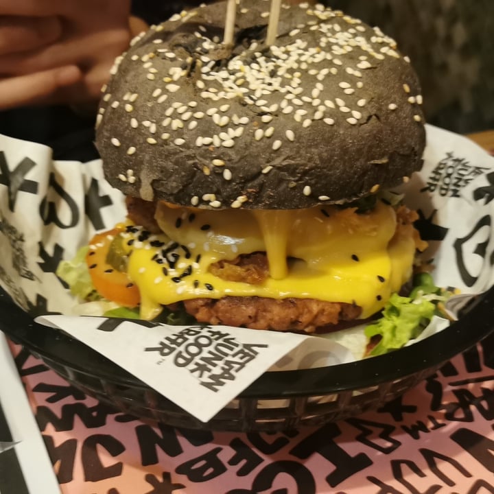 photo of Vegan Junk Food Bar Notorious Sumo shared by @claudiavegana on  15 Dec 2020 - review