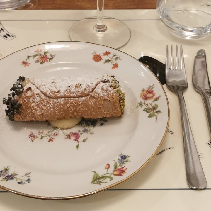 review photo of Sementis Cannolo Siciliano Vegan shared by @ariannalombarrrdi on 10 Mar 2022 - review