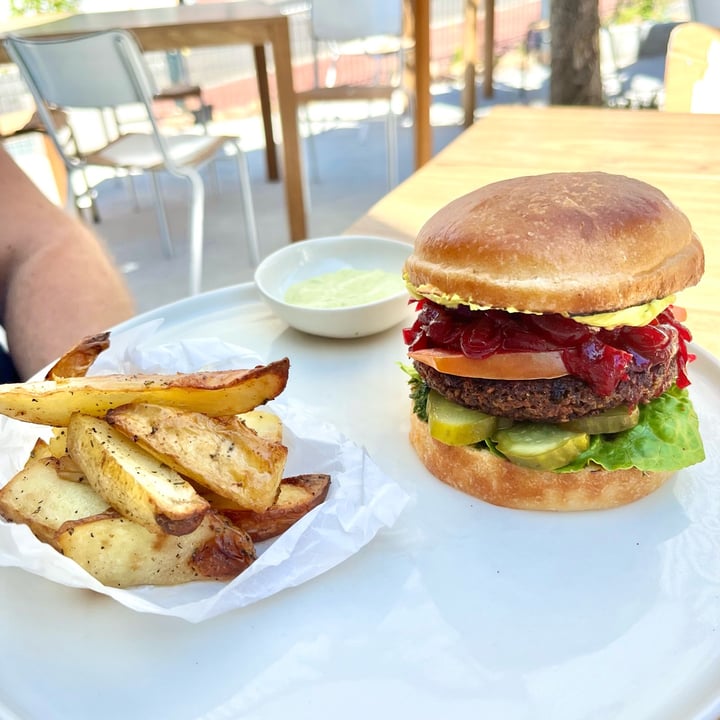review photo of The Holy Spirit Vodka Bar and Restaurant Chef's Burger shared by @emmawagener on 02 Oct 2022 - review