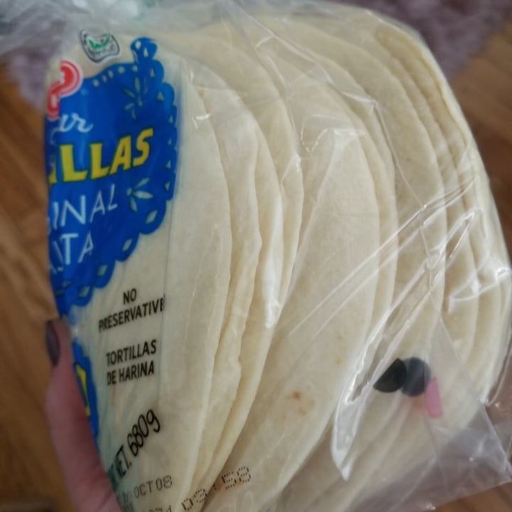 photo of H-E-B Flour Tortillas (Original Fajita - 20) shared by @mclevn on  04 Oct 2021 - review