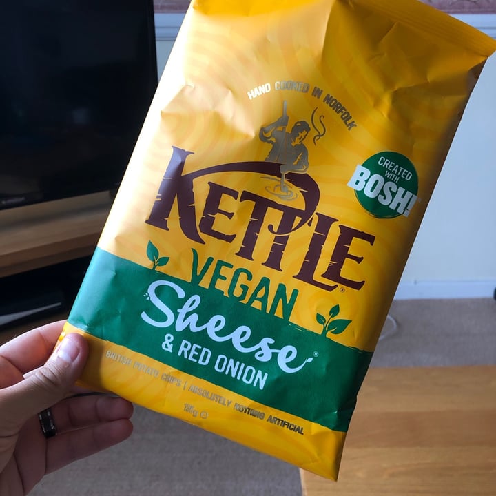 photo of Kettle Vegan Sheese & Red Onion shared by @jamesallnutt on  29 Jun 2020 - review