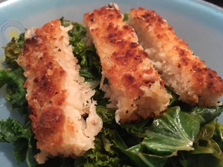 review photo of Quorn 2 Battered Fish Free Fillets shared by @raena on 03 Apr 2020 - review
