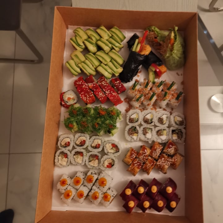 photo of Green Sushi Vegan Sushi Mix shared by @lukasser on  13 Mar 2021 - review