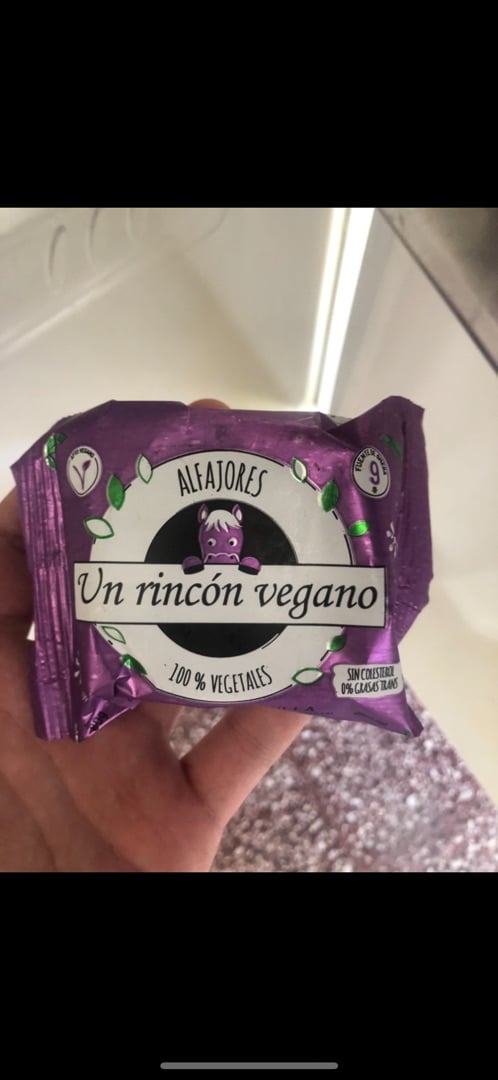 photo of Un Rincón Vegano Alfajor Black Vainilla shared by @germancampagno on  22 Mar 2020 - review