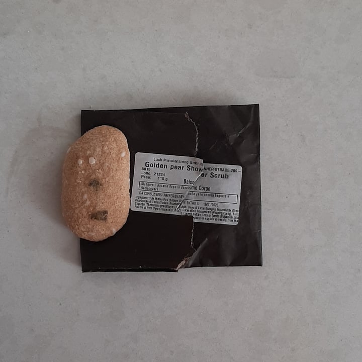 photo of LUSH Fresh Handmade Cosmetics golden pear shared by @9esme2 on  02 Apr 2022 - review