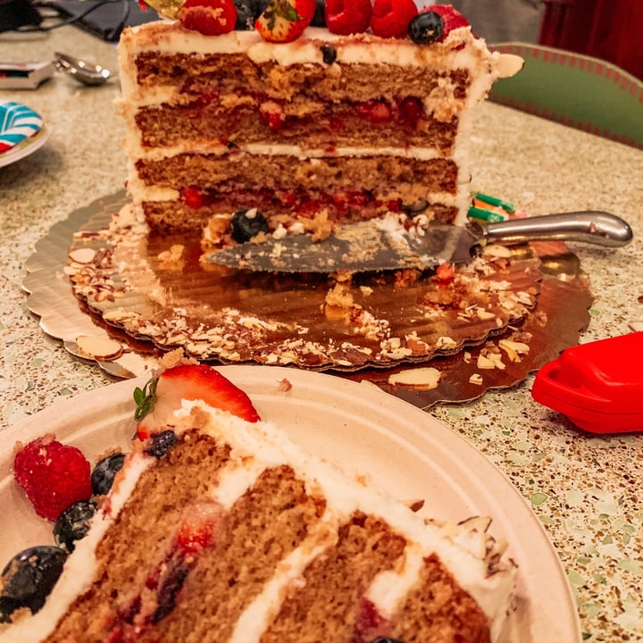 review photo of Mr. Natural Berry Bliss Cake W/Vegan Buttercream icing shared by @milinda-h on 27 Oct 2020 - review