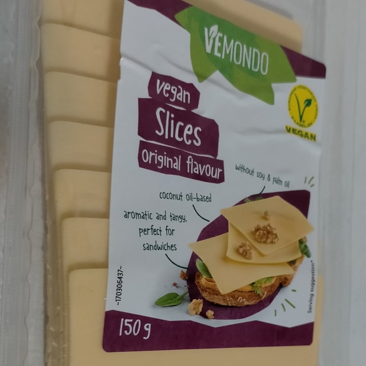 photo of Vemondo Vegan slices original flavour shared by @aquiles on  01 Feb 2022 - review