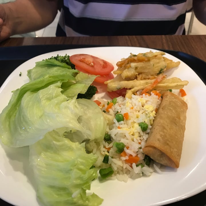 review photo of Orient Express Comida por Quilo shared by @silscheid on 20 Jul 2022 - review