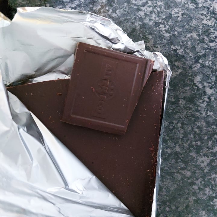 photo of Alter Eco 75% Dark Chocolate shared by @saschazelf on  13 Jan 2022 - review
