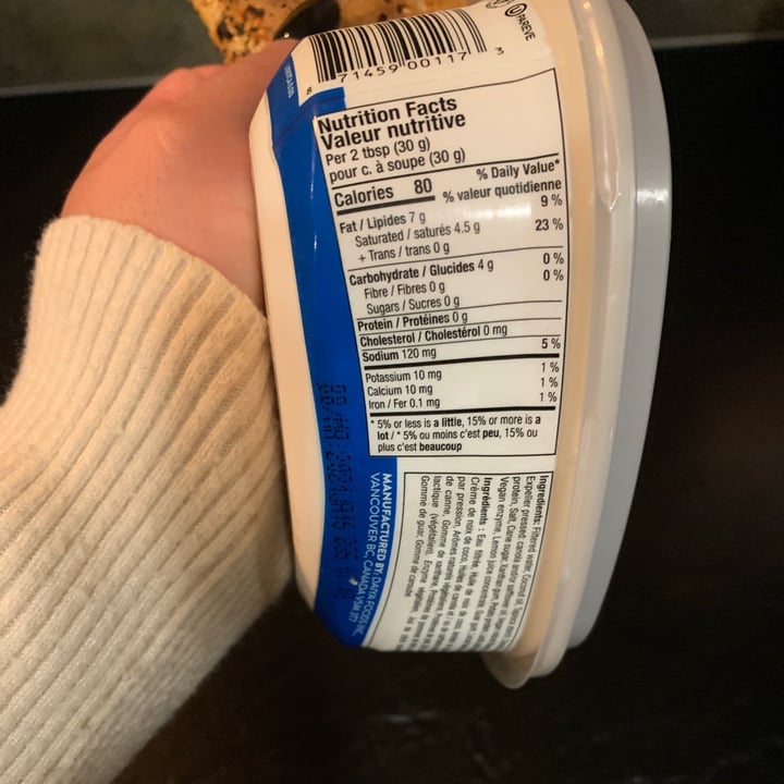 review photo of Daiya Plain Cream Cheeze Style Spread shared by @tszedlak on 09 Oct 2020 - review