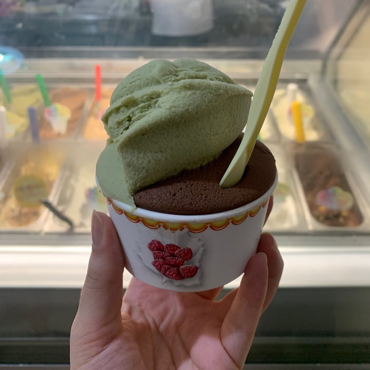 photo of Belli Freschi Coppetta Pistacchio E Cioccolato Fondente shared by @hazelone on  01 Aug 2022 - review