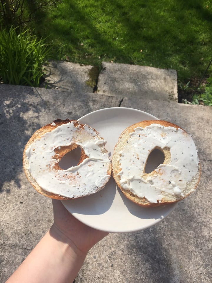photo of Bute Island Foods Garlic & Herb Creamy Sheese shared by @vegemma on  02 May 2019 - review