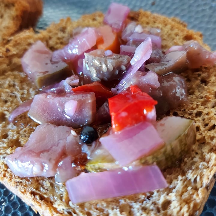 photo of Casa Munay Pan con hummus y escabeche shared by @veganbandit on  22 Jun 2021 - review