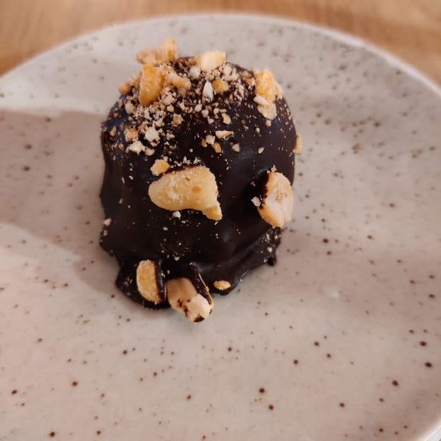 Foto do prato “Peanut ball”