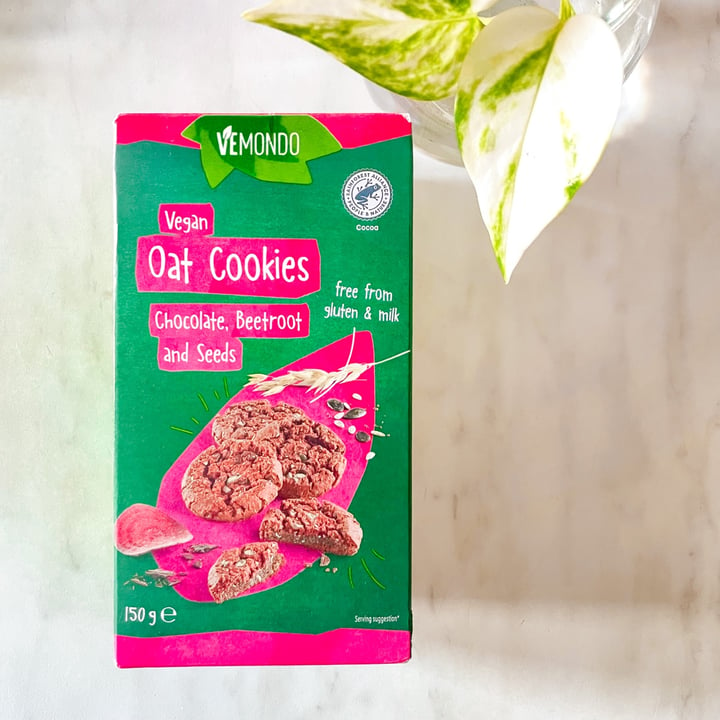 photo of Vemondo Vegan Oat Cookies Chocolate, Beetroot and Seeds shared by @misosoup on  26 Nov 2021 - review