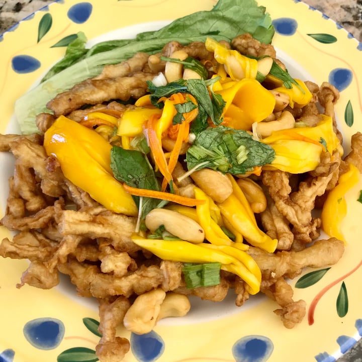 photo of Zaap Thai Enoki Mushroom Salad shared by @pdxveg on  10 Aug 2020 - review