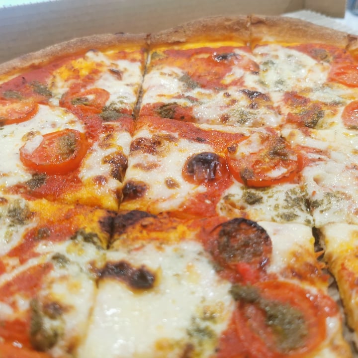 review photo of Sonny's Pizza Bar Vegan Margherita Pizza shared by @batcat on 22 Jan 2022 - review