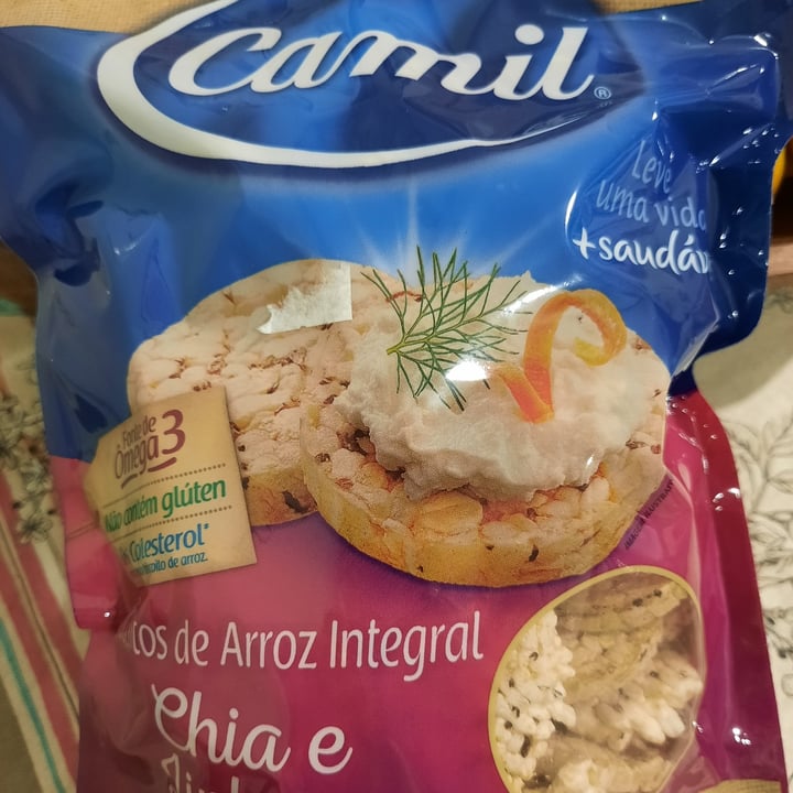 photo of Camil Biscoito de Arroz Integral com Chia e Linhaça shared by @lucianafaga on  29 Apr 2022 - review