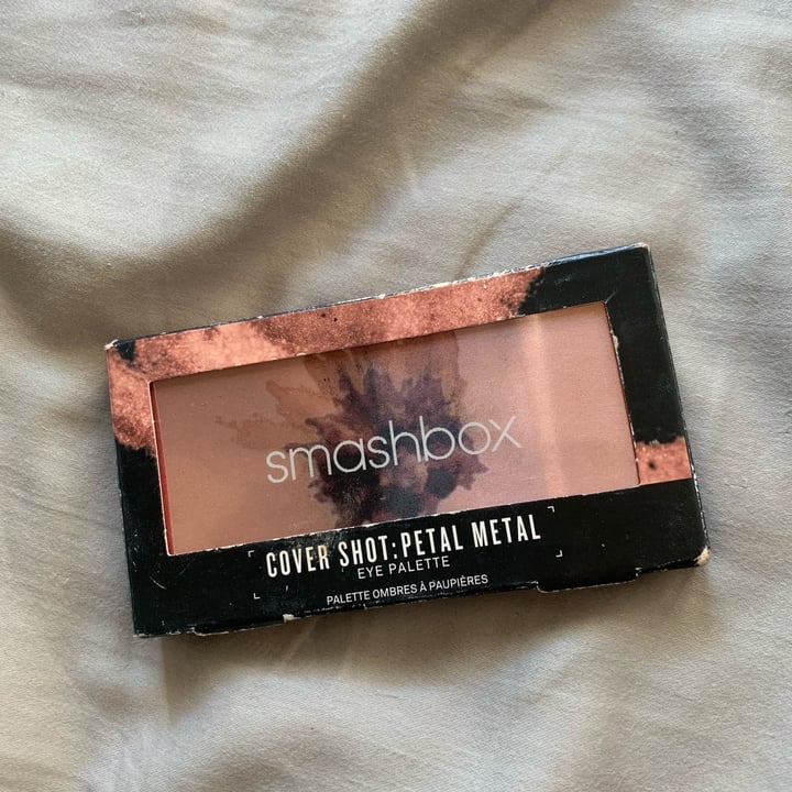 photo of Smashbox Cosmetics Cover Shot Petal Metal Eyeshadow Palette shared by @cameroncunningham on  17 Jan 2022 - review