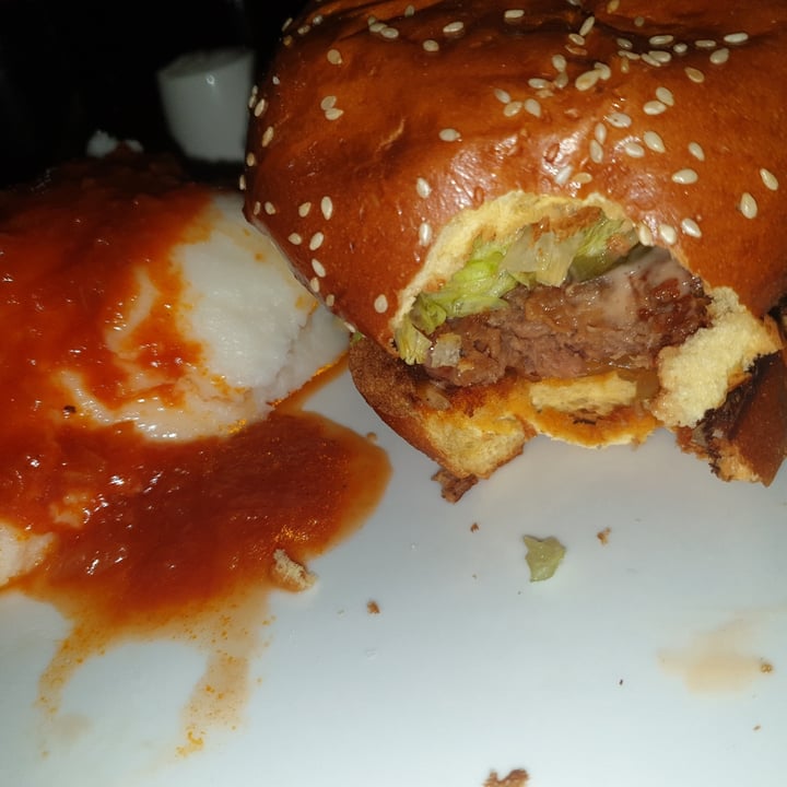 photo of Turn 'n Tender Bassonia Bunless Beyond Burger shared by @anomaloustrin on  14 Dec 2021 - review