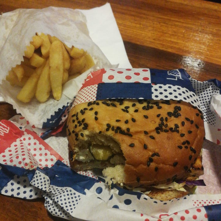 review photo of Junior Vegan Tofu Burger shared by @kellith on 11 Oct 2020 - review