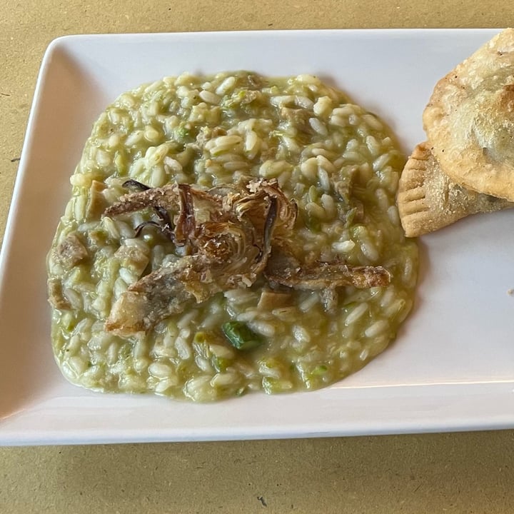 photo of Lo Fai Risotto agli Asparagi Con Salsiccia Veg E Carciofi Croccanti shared by @valevillacci on  08 Apr 2022 - review