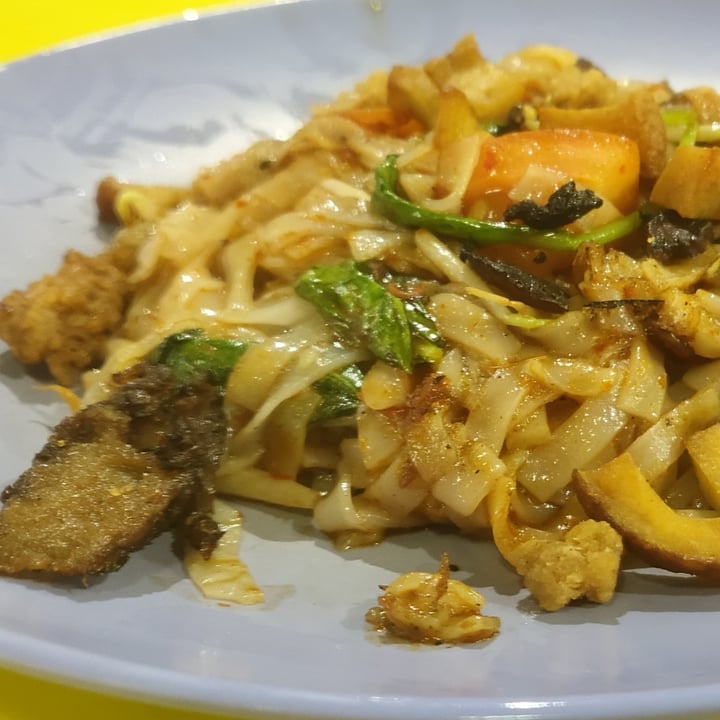 photo of Tang Leng Chay 東龍齋 Fried Kway Teow Goreng shared by @amazinganne on  25 Aug 2020 - review
