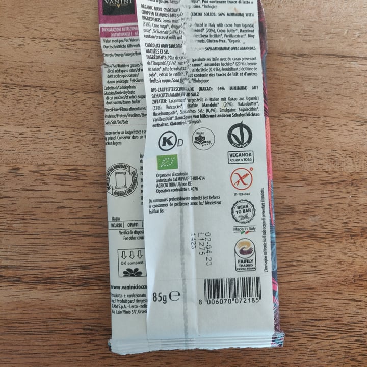 review photo of Vanini Cioccolato fondente con mandorle e sale di sicilia shared by @aliceciao on 25 Mar 2022 - review