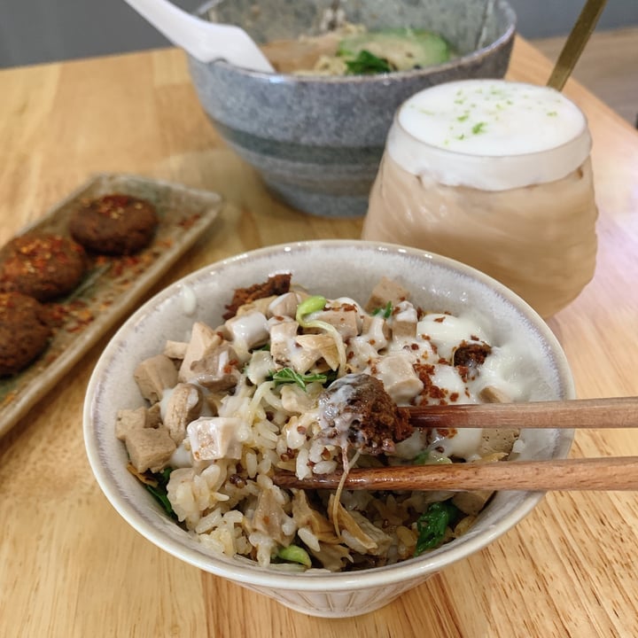review photo of 無口小廚 Mukuchi Kitchen & Bar 綜合叉燒美乃滋小飯 shared by @ninlu on 02 Nov 2022 - review